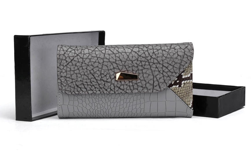 Image 4: Women's Snakeskin Pattern Wallet 