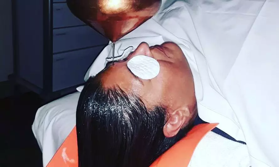 45/60 Min Holistic Ayurvedic Massage & Face Therapy w/ Warm Herbal Oil