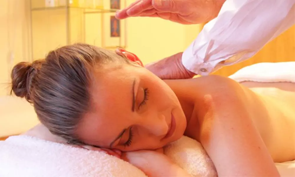 1 oder 2 Ganzkörper-Massagen à 60 Min. für 1 Person (bis zu 23% sparen) - Primary Image