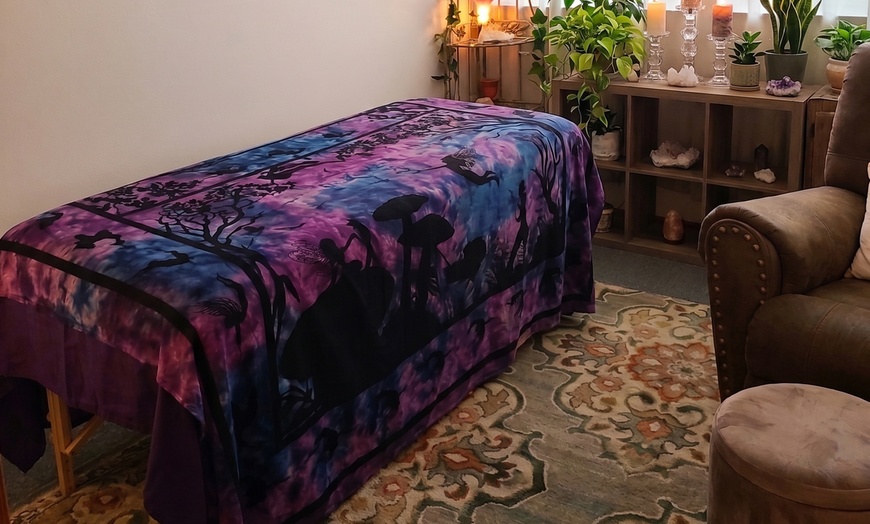 Image 3: Relax with 60-Min Massage, Couples Massage & Crystal Healing