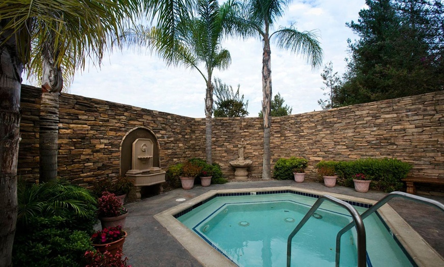 Image 18: Member-Only Deal: Sip, spa & stay - Temecula vineyards