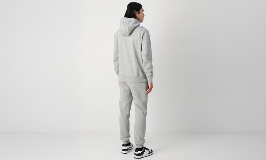 Image 8: Nike Men's Club Embroidered Swoosh Pullover Fleece Full Tracksuit
