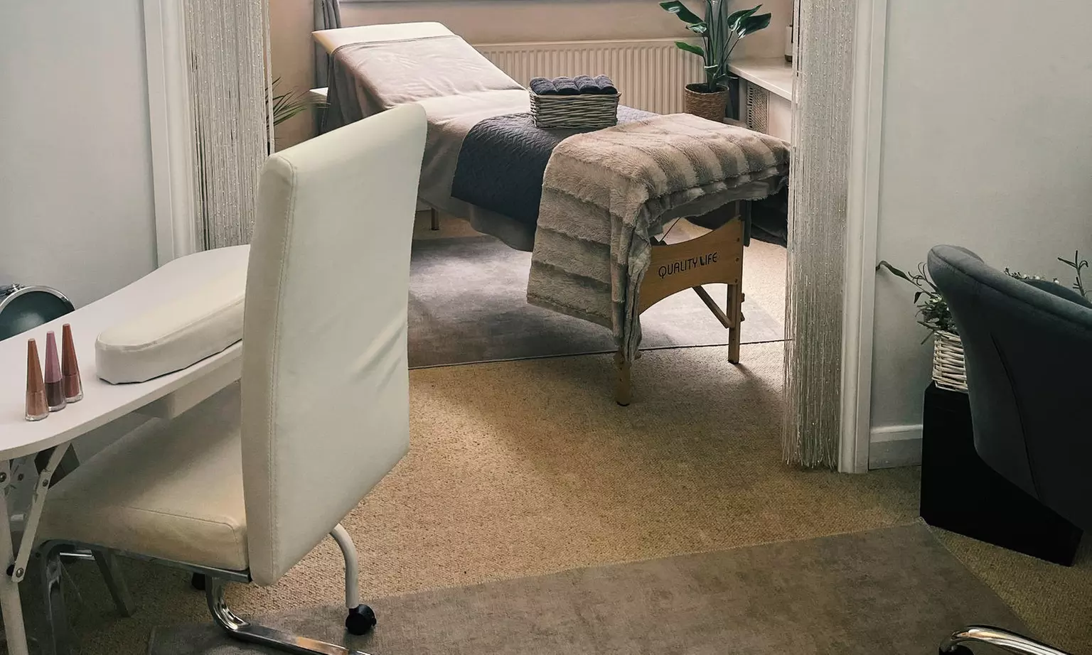 Get Hair Trimming & style or Hair Cut and Styled