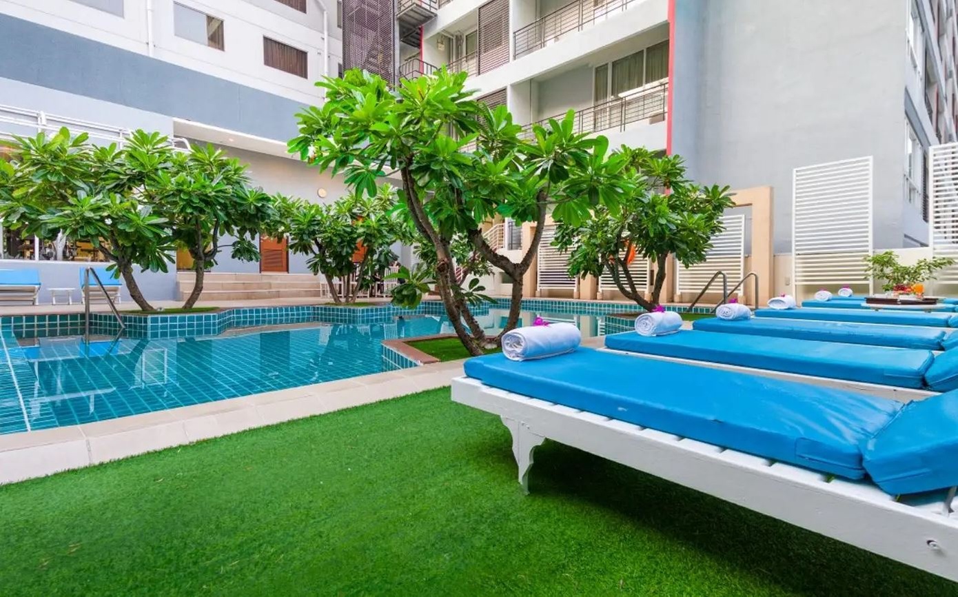 ✈ 8-Day Bangkok and Phuket Vacation w/ Air from Great Value Vacations