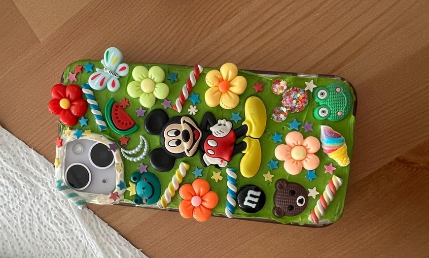 Image 6: Workshop „Gestalte deine eigene Handyhülle“ inkl. Snacks und Getränke