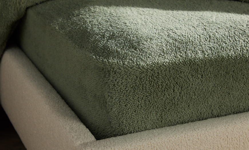Image 12: Silentnight Cosy Teddy Fleece Bedding