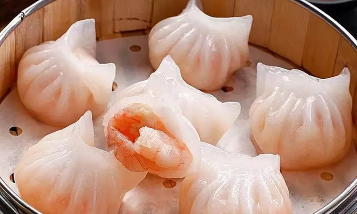 Explore Day or Night Flavors of Flushing Food Tour for Up to 4 People 