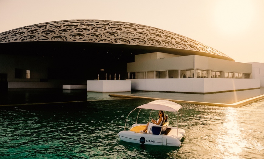 Image 2: Explore 15 or 30-Minute Luxury E-Catamaran Tour for 2 or 4 People