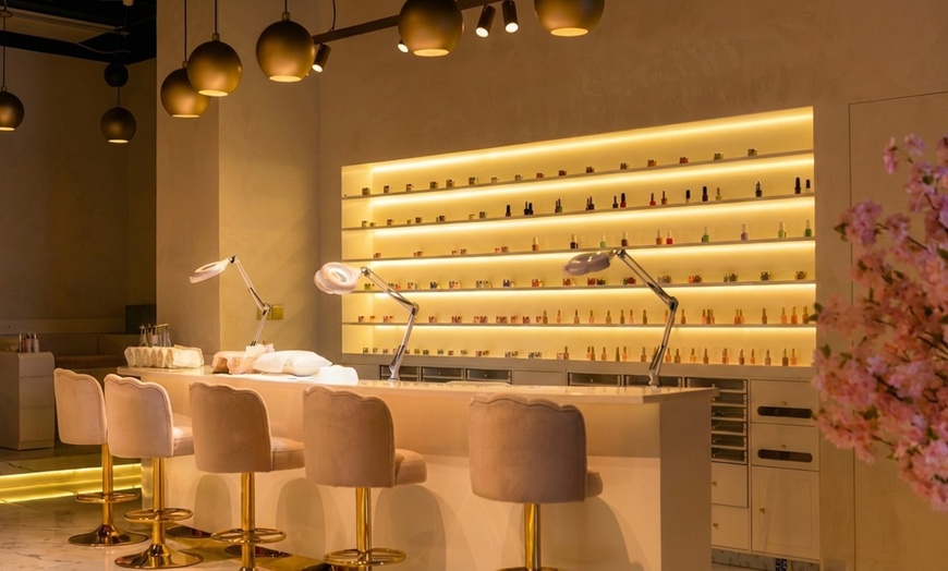 Image 6: Relaxing Full Body, Deep Tissue, Slimming, or Hot Stone Spa Treatment