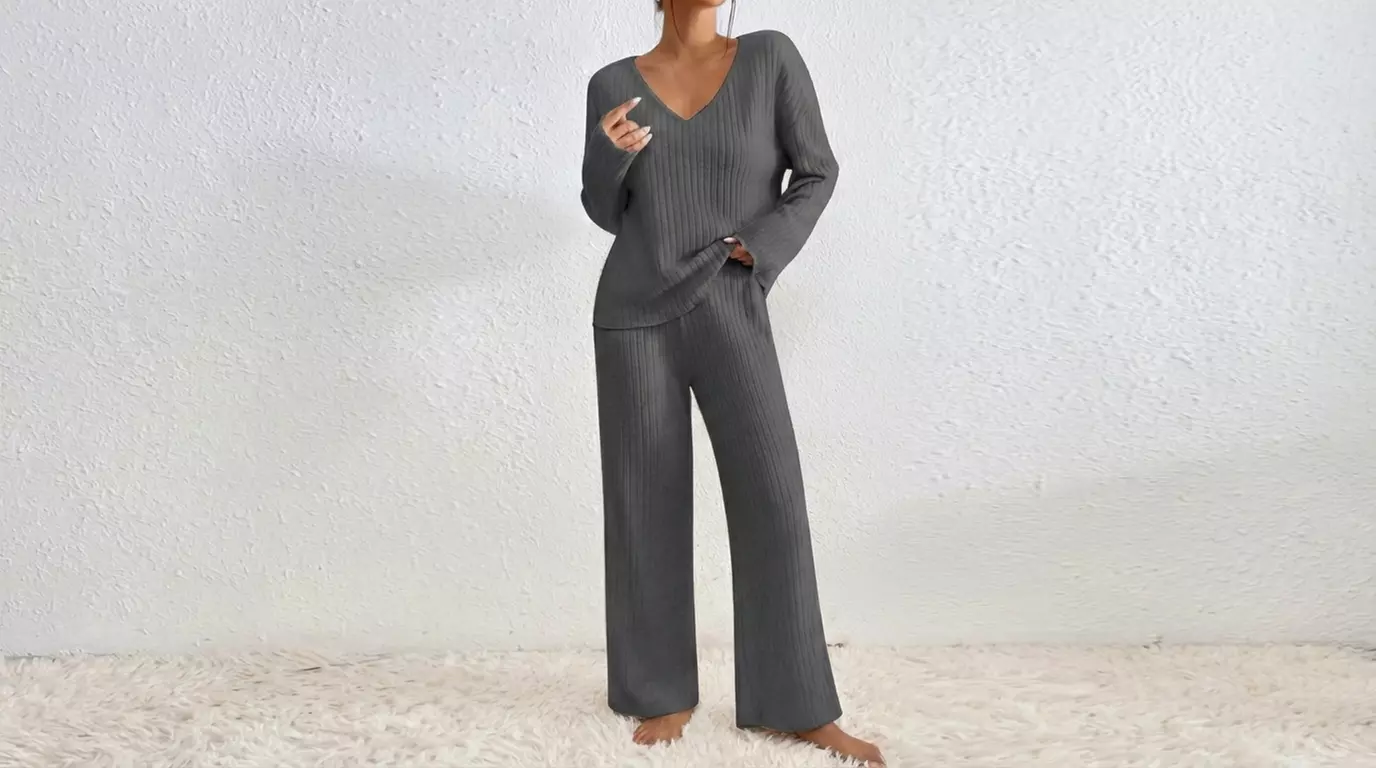 Women’s V-neck Knitted Solid-colour Two-piece Set