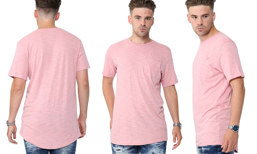 Image 4: One-, Three- or Seven-Pack of Men's Plain Textured Long T-Shirt