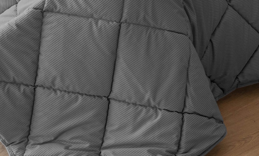 Image 14: Fluwelen sprei