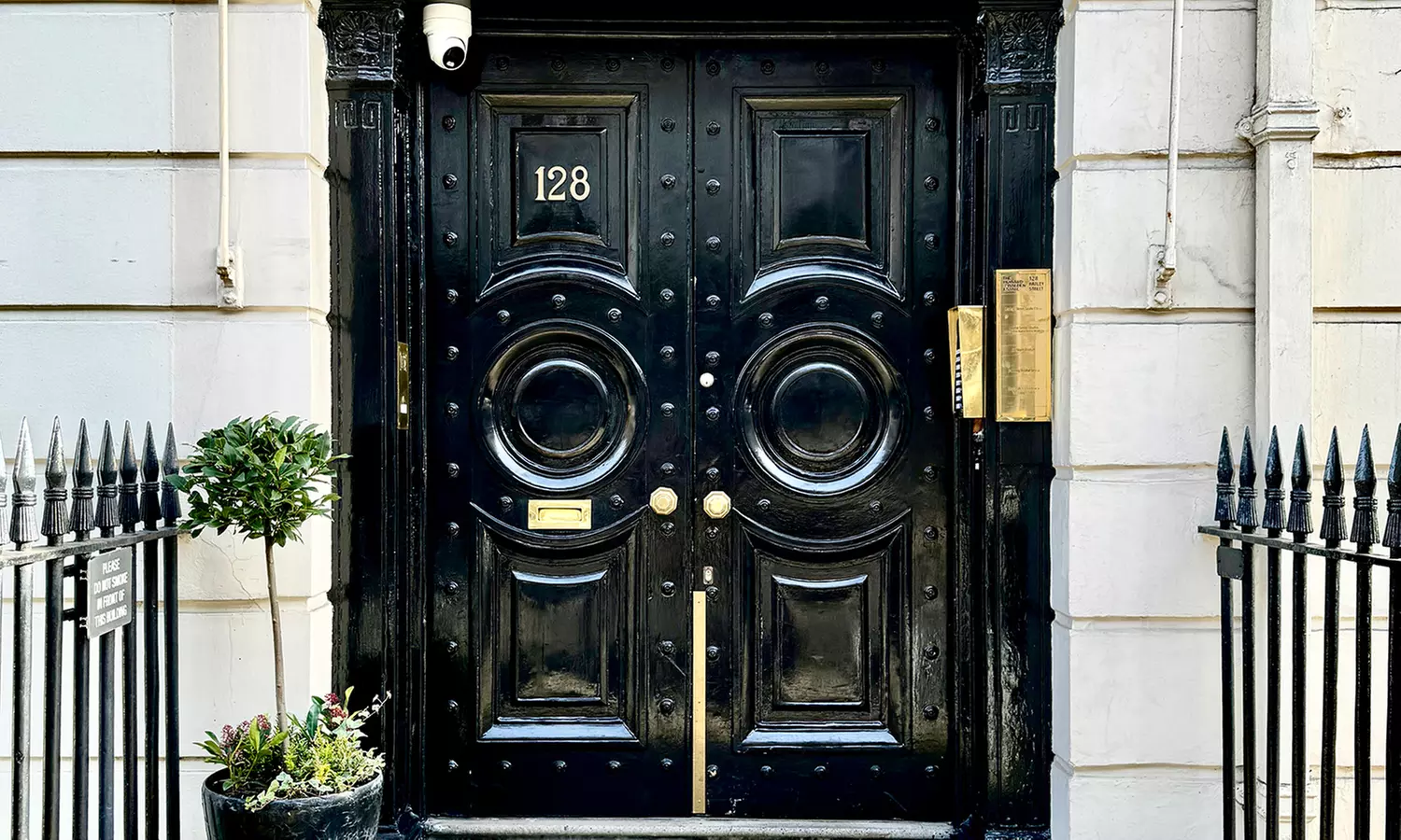 Up to 55% Off on Dental Checkup (Cleaning, X-Ray, Exam) at 128 Harley Street Dental Clinic