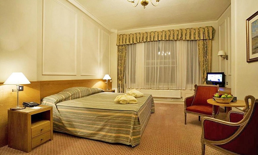 Image 9: Sussex, Eastbourne: Sea-Facing Hotel Stay with Breakfast