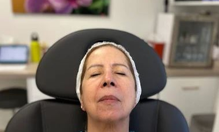 Image 3: 20, 40, 60-Units of Botox or 1 Syringe of Dermal Filler Injections
