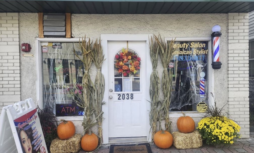 Image 2: 60 or 90 Minute Deep Tissue or Swedish Massage