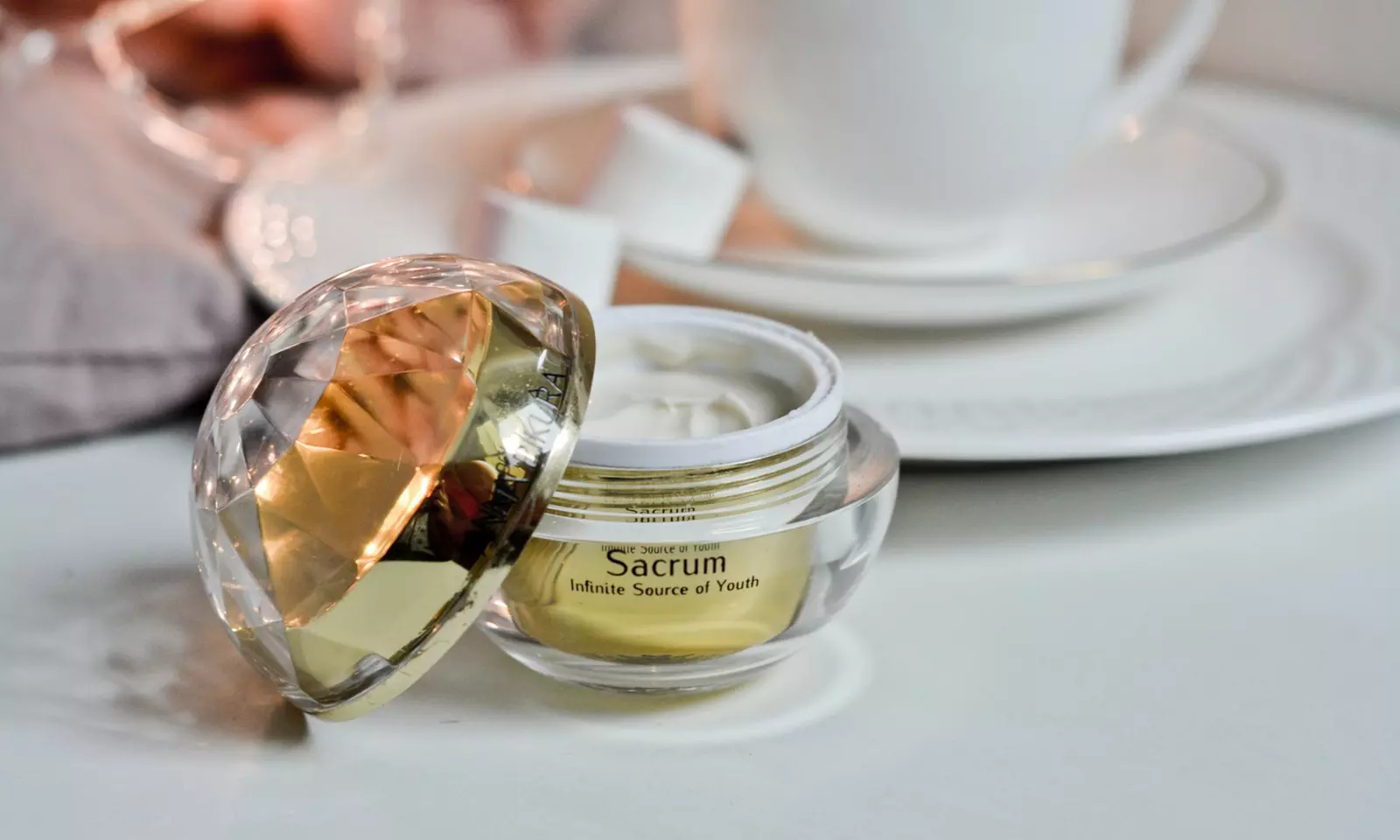 Zabieg toksyną botulinową na 1-3 partie twarzy w Klinice Anna Pikura