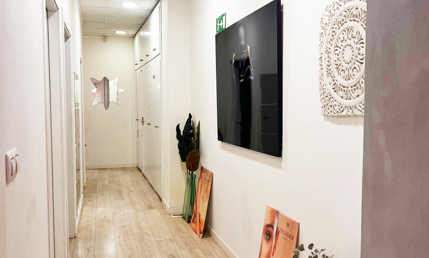 Image 5: Lifting de pestañas y tinte, laminado de cejas, visagismo y depilación