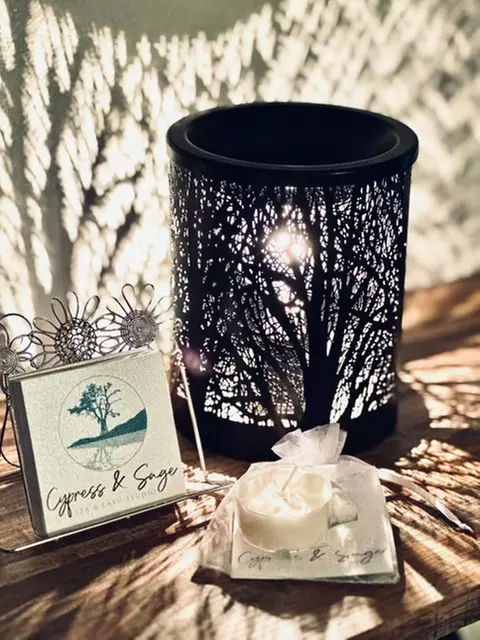 Get 1 Hour or 1 - 1/2 Hour Swedish Massage with Warm Honey Foot Mask