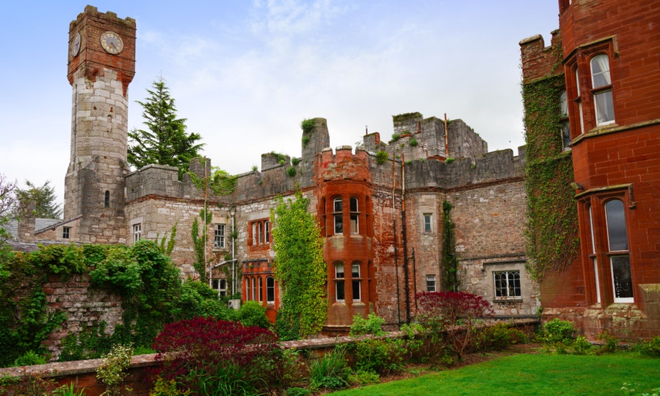 Denbighshire: 4* Room Stay w/ Breakfast, Dinner, & Twilight Spa Access