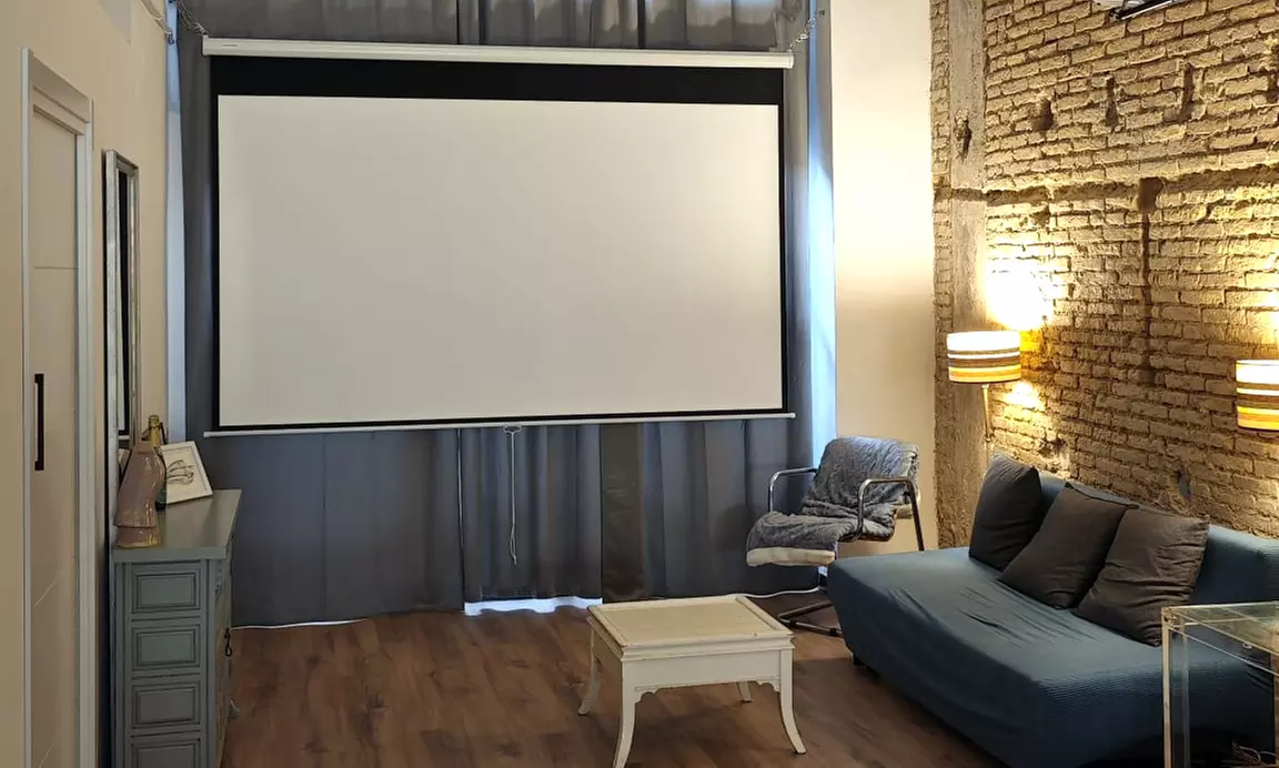 Crea y decora tu propia pieza de cerámica con barra libre y picoteo