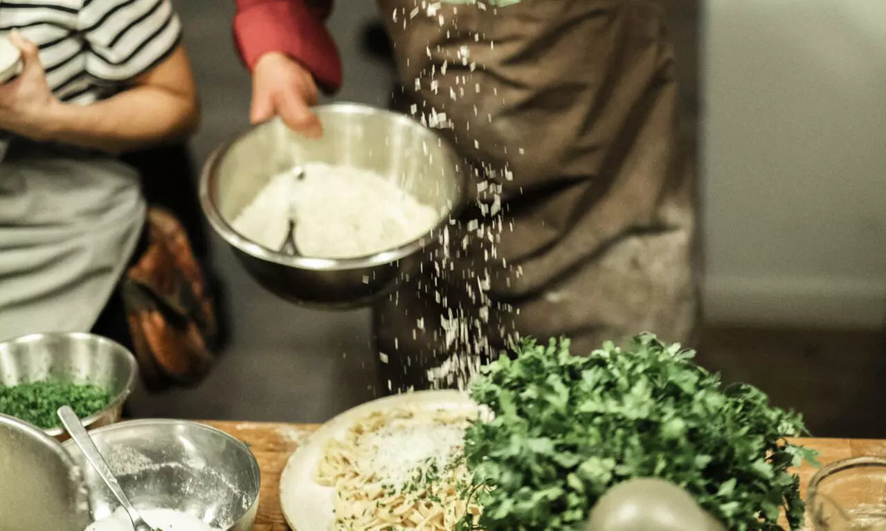 Poznajcie tajniki kuchni świata: Warsztaty kulinarne dla grup