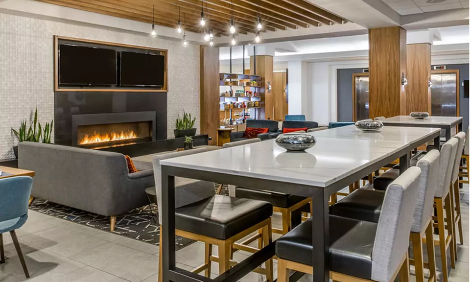 Stylish 4-Star Hotel at Denver Downtown - Book Now!