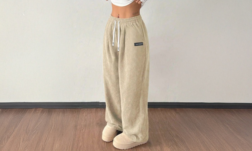 Image 2: Women's Relaxed Fit Trousers