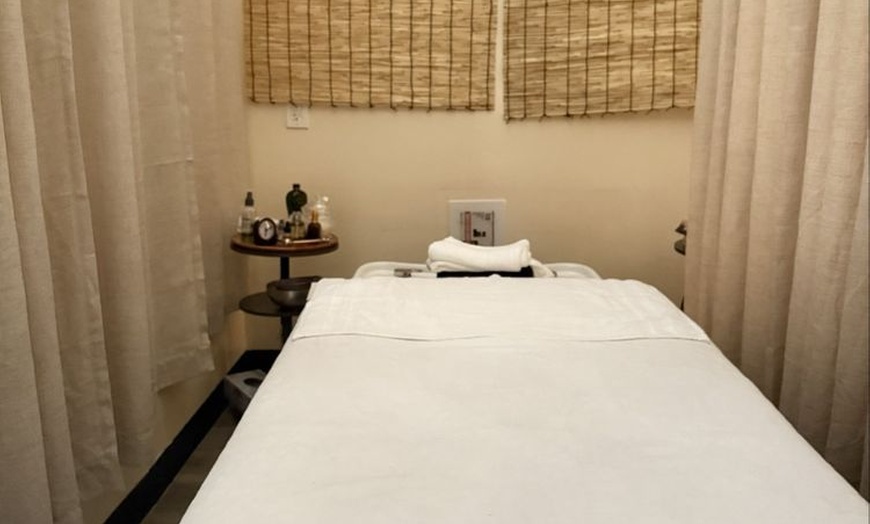 Image 5: Luxury Head Spa Packages for One, Couples, or Groups of 4