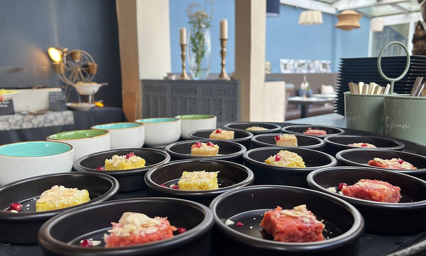 Image 13: Indisches Buffet inkl. Mango Lassi für 1, 2 oder 4 Personen