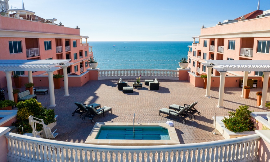 Image 2: 90-Minute Aromatherapy Massage with Full Spa & Hotel Access