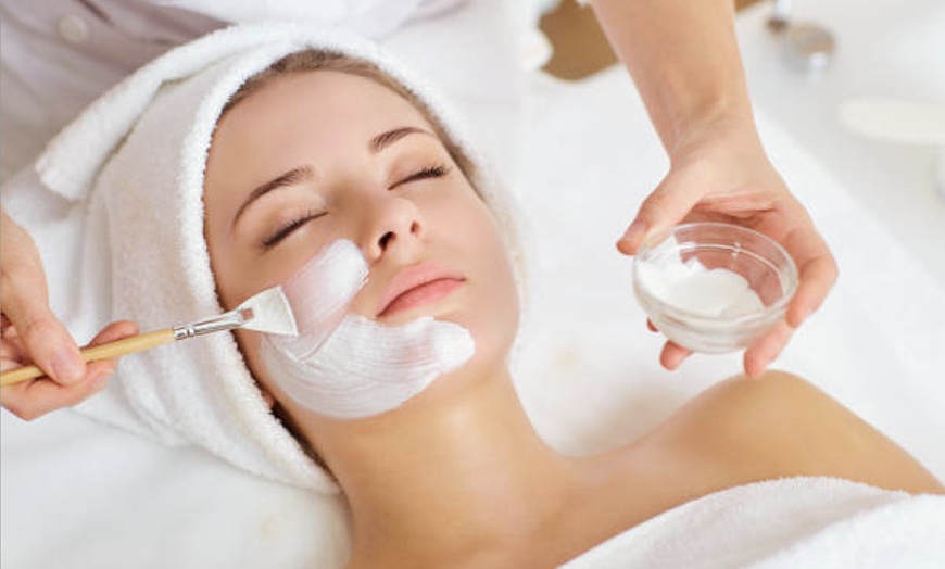 Image 1: Flash Beauté: 45-Minute Radiance Boost Facial at Beauty Express
