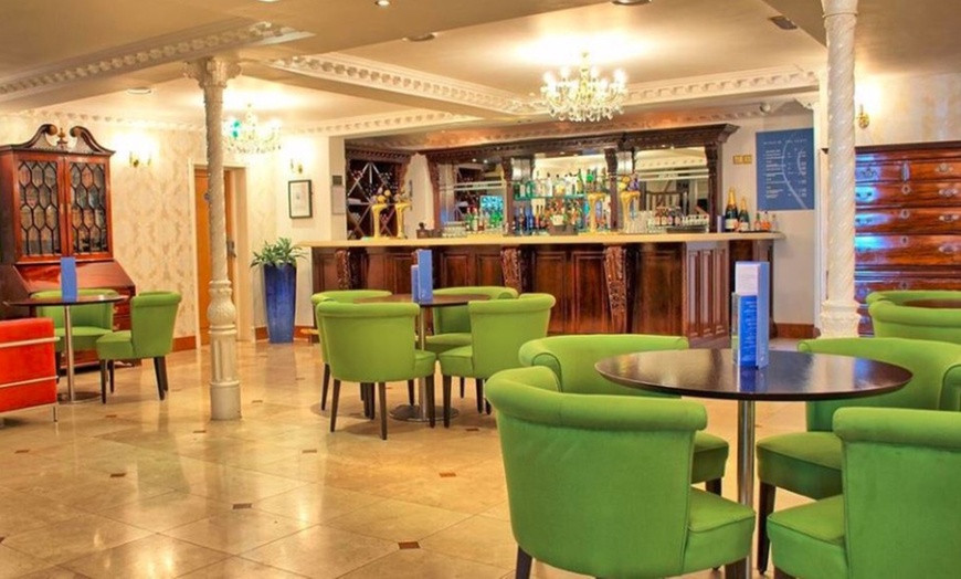 Image 4: Bournemouth: Double or Twin Room with Breakfast