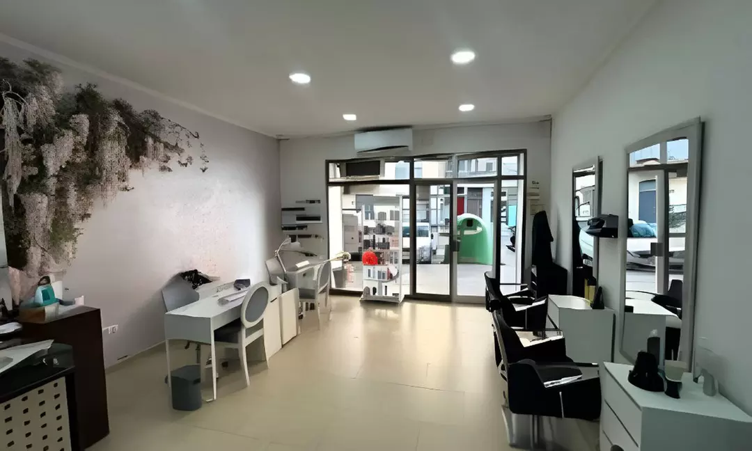 Sesión de peluquería con lavado, corte y secado, tinte o mechas