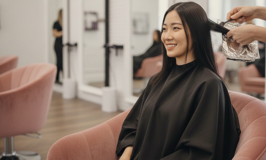 Image 6: Get a Chic Makeover with $40, $55, $75 Gift Voucher