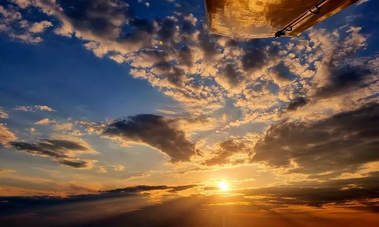 Lot samolotem ultralekkim z możliwością samodzielnego pilotowania