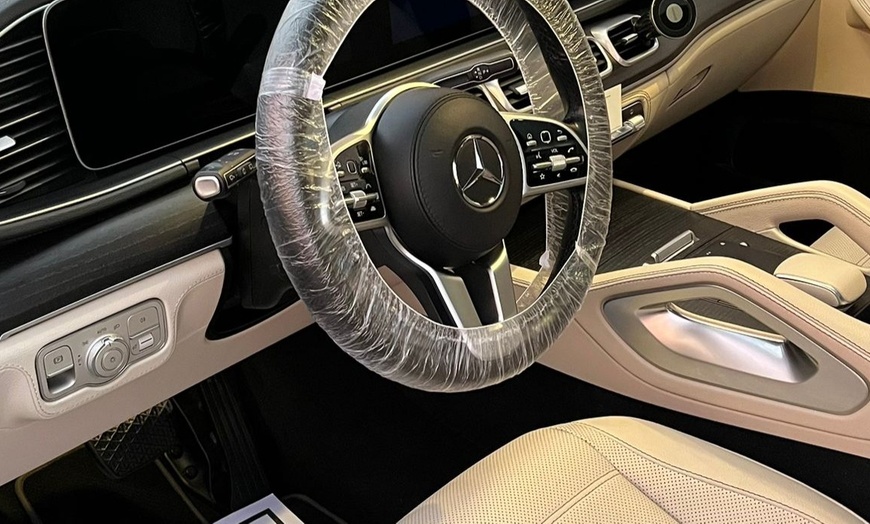 Image 2: Fahrzeugaufbereitung „Basic“, „Premium“ oder „Exklusiv“ für 1 PKW