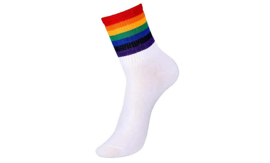 Image 6: 1x, 6x oder 12x Crew-Socken mit Regenbogenmuster