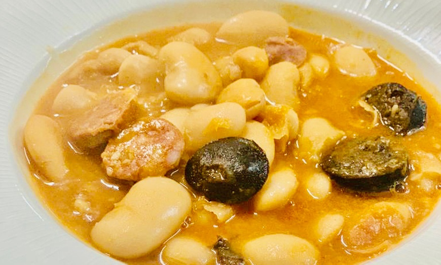 Image 5: Menú de cochinillo para 2 o 4 personas con entrante, postre y bebida