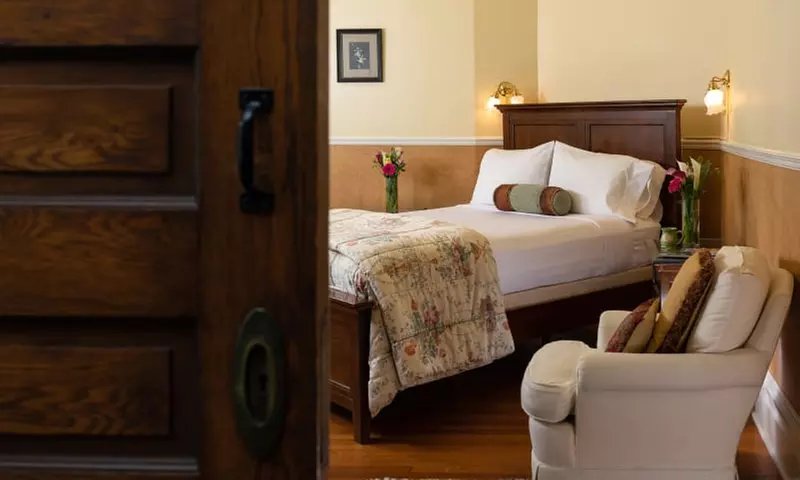 Member Pricing: Charming B&B Near Grove Park With Veranda Views