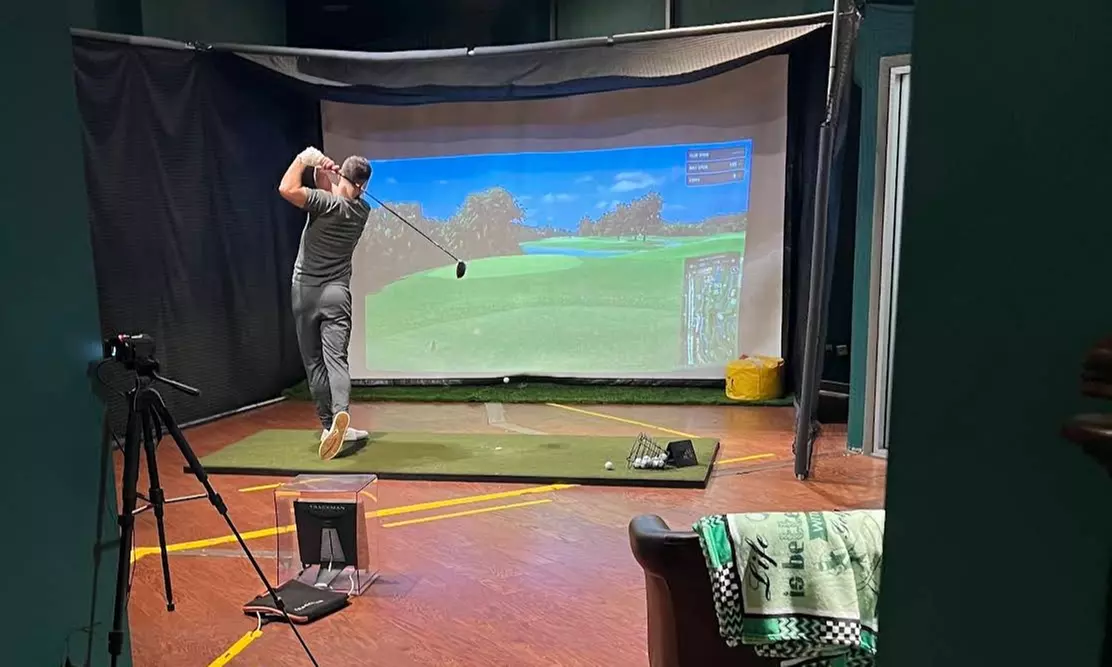 Golf Lessons & Trackman Simulator Play with Golf Pro in Chicago