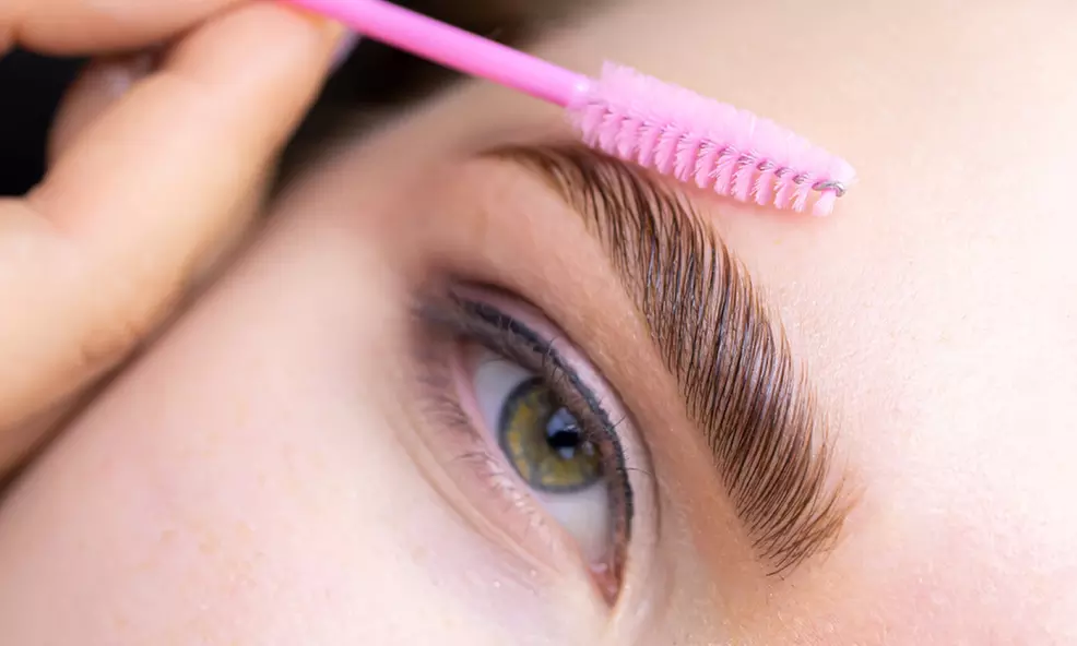 Kurs online na start "Stylistka na medal": laminacja i lifting rzęs oraz brwi z Artistic Look (do - 92% ) - Image 6