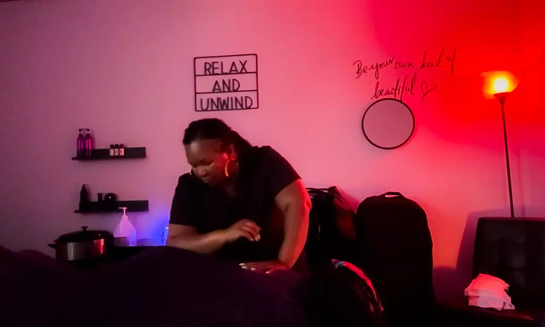 30-Minute Intro , 60-Minute Therapeutic or 90-Minute Swedish Massage