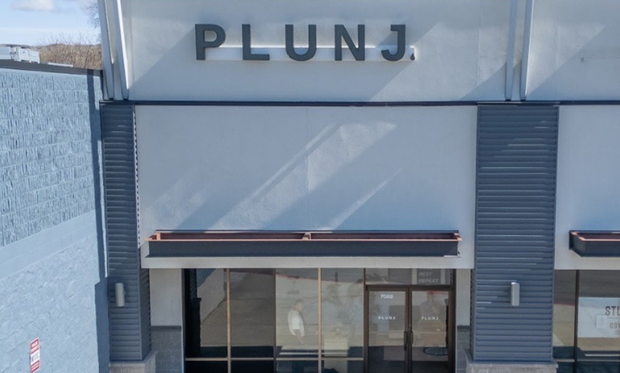 Image 3: General Admission for Hot Sauna & Cold Plunge for 1,3 or 5 - Valid M-F