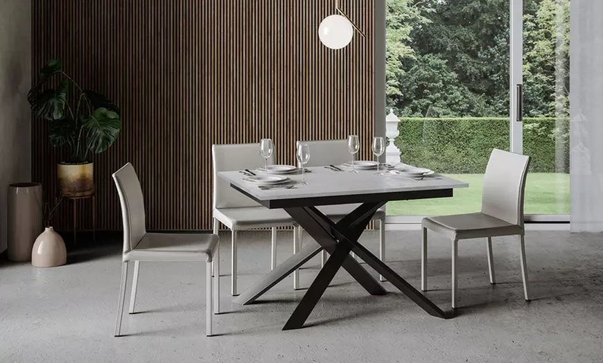 Image 10: Uitschuifbare eetkamertafel 'Ganty'