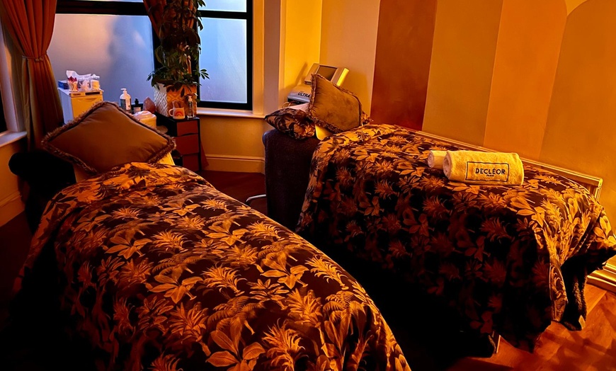 Image 9: Relaxing Spa Treatments with 30, 60, or 90 Minutes Massage Options