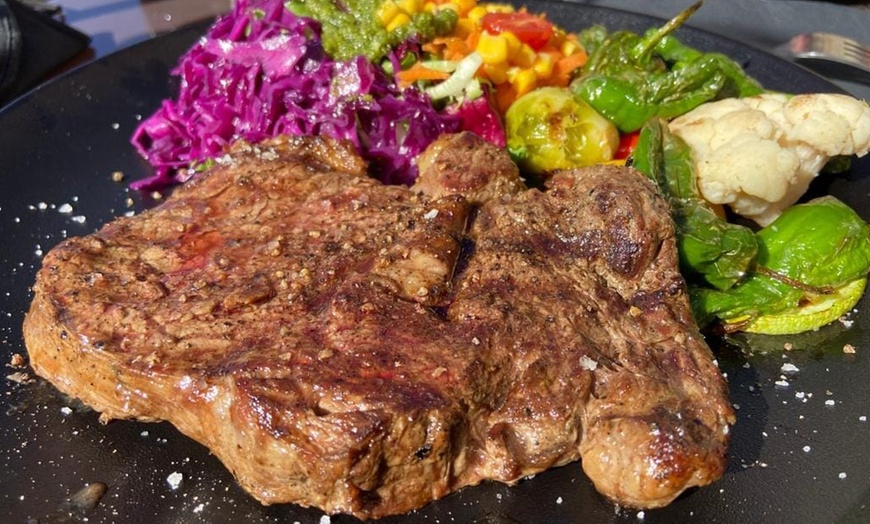 Image 2: Menú de cocina al grill para 2 o 4 con entrante, postre y bebida