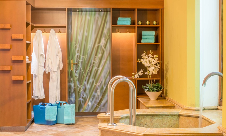 Image 4: Bad Laasphe: Doppelzimmer mit Frühstück und Wellness