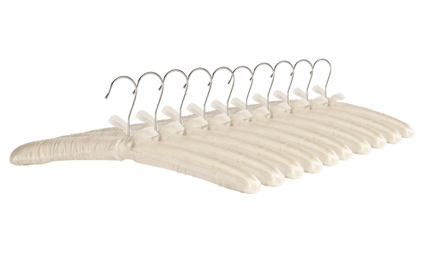 Image 10: Harbour Housewares Coat Hanger Collection