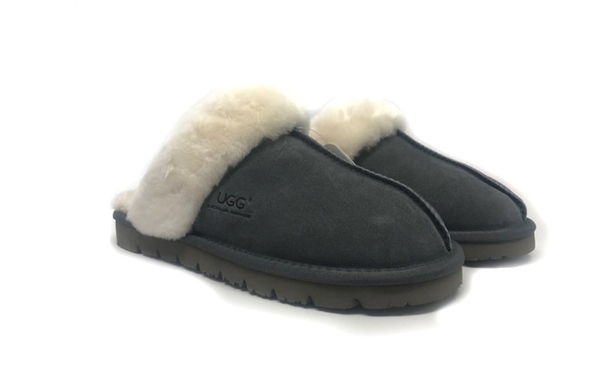 Image 9: UGG Unisex Muffin Scuff Slippers